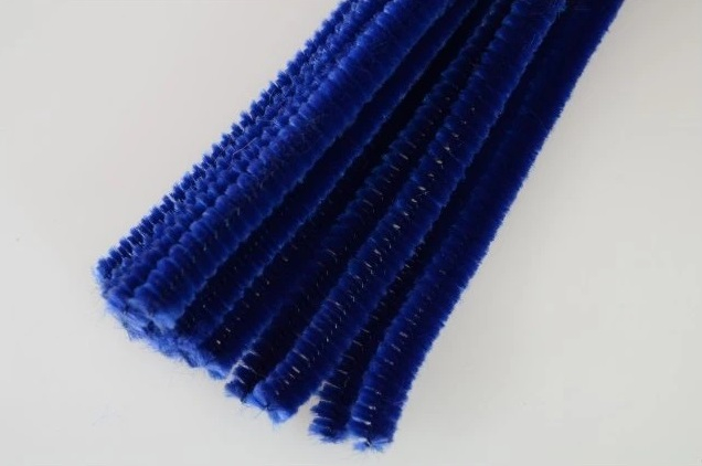 Drátek, plyšový, 50 cm x 9 mm, modrý tmavě