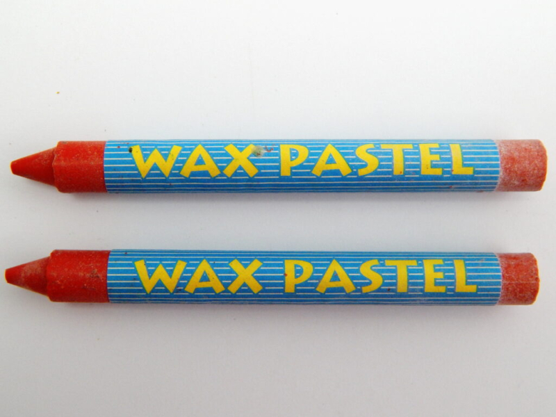 Voskovky 8230 č.9 červené