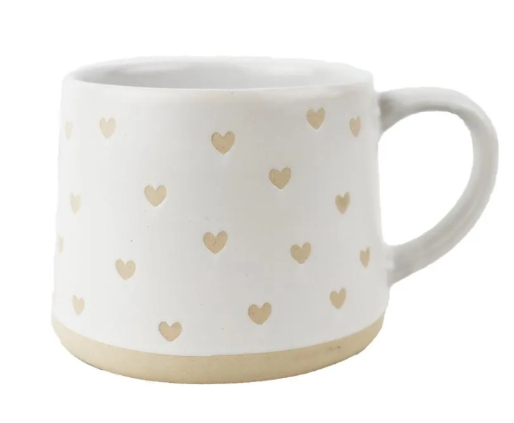 Hrnek keramický, bílý s béžovými srdíčky