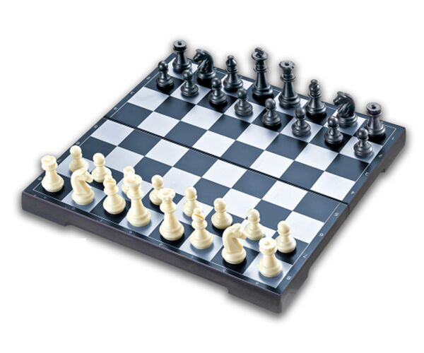 Šachy, magnetická hra