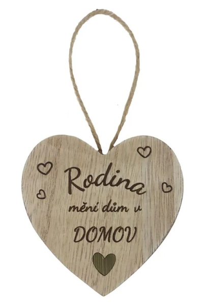 Srdce k zavěšení Rodina mění dům v domov