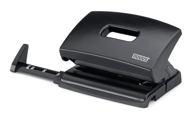 Děrovač Novus C216, 16 listů, černá